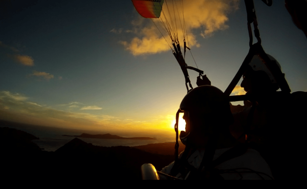 Tandem Paragliding Tahiti